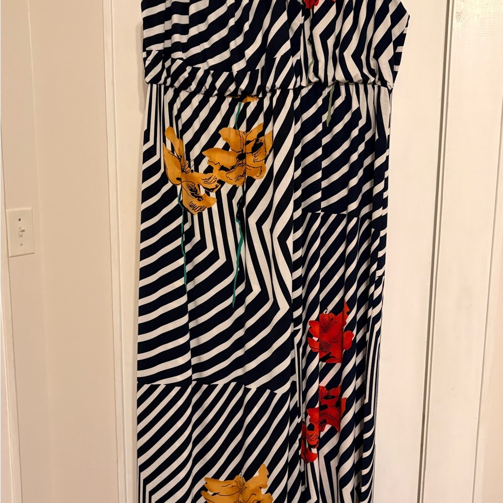 Bundle of 2 maxi dresses with floral accents - Picture 2 of 13